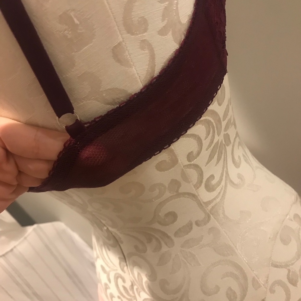 Victoria’s Secret Bra - Picture 4 of 5
